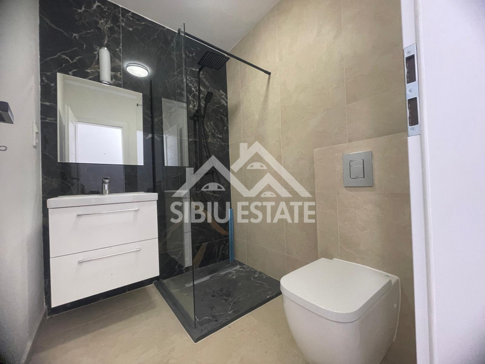 Apartament cu 3 camere, s.utila 70.15 mp.  bloc cu lift-  loc de parcare 