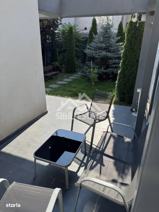 Apartament de inchiriat cu 2 camere, gradina - Zona Parcul Sub Arini