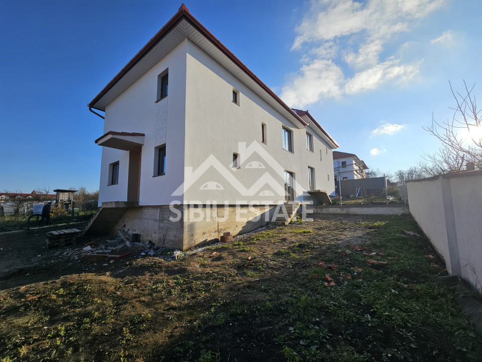 Casa tip duplex , Sura Mica , Sibiu