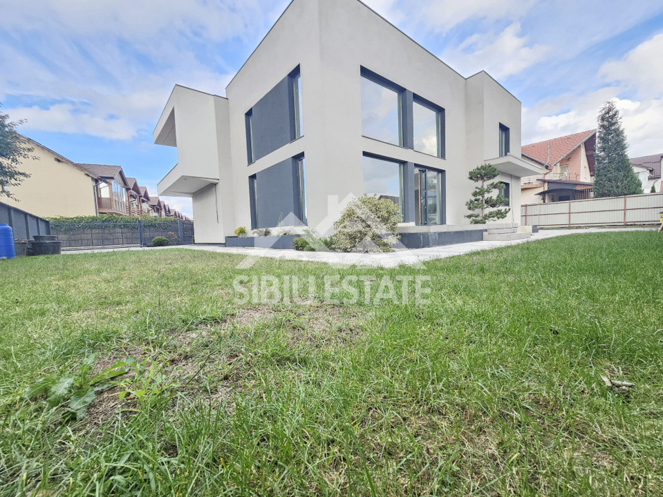 Casa moderna cu garaj si 5 camere Selimbar