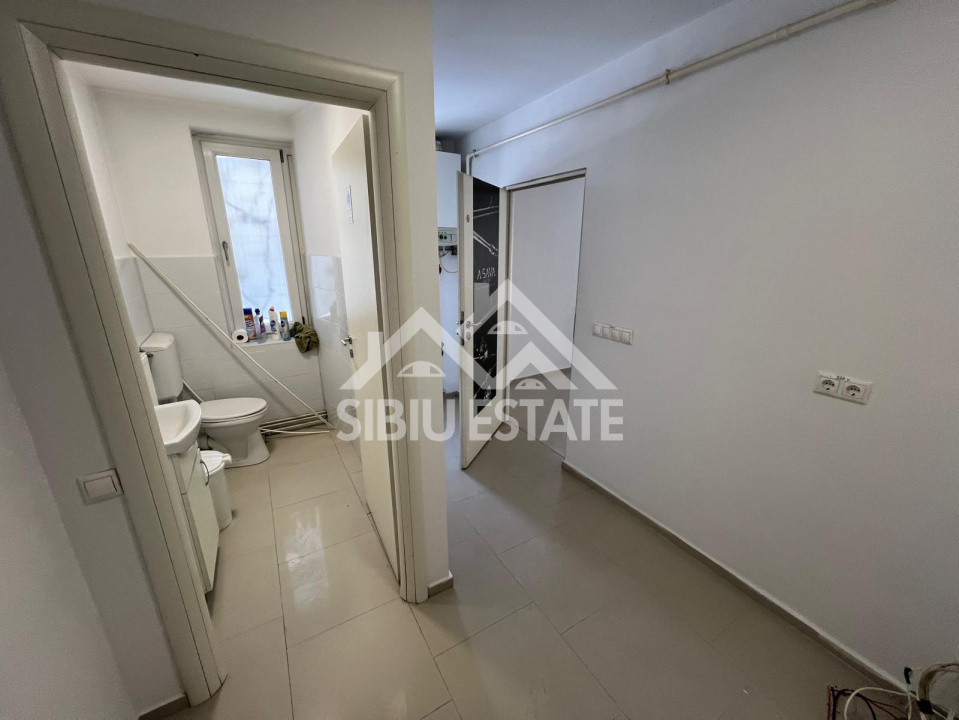 Spatiu comercial, birouri, servicii, str. Arhivelor  Piata Schiller 