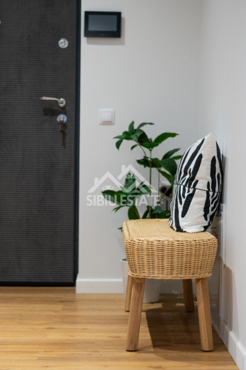 Apartament de LUX de  inchiriat cu 2 camere, loc de parcare -mobilat si utilat