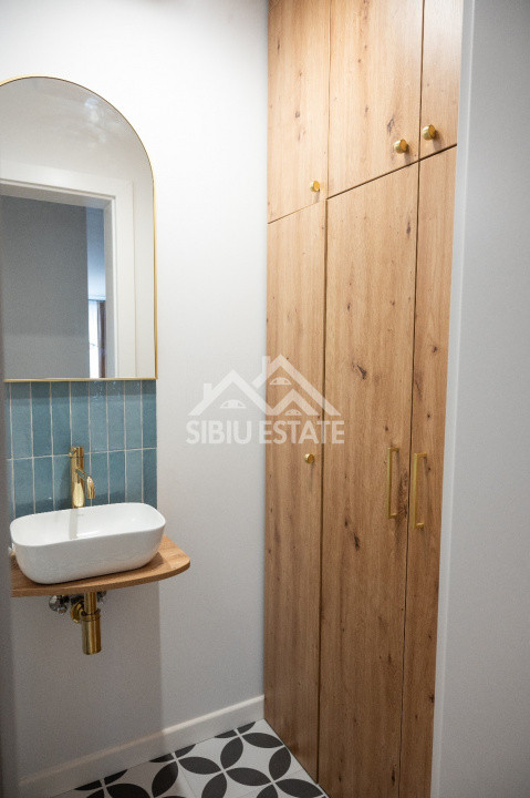 Apartament de LUX de  inchiriat cu 2 camere, loc de parcare -mobilat si utilat