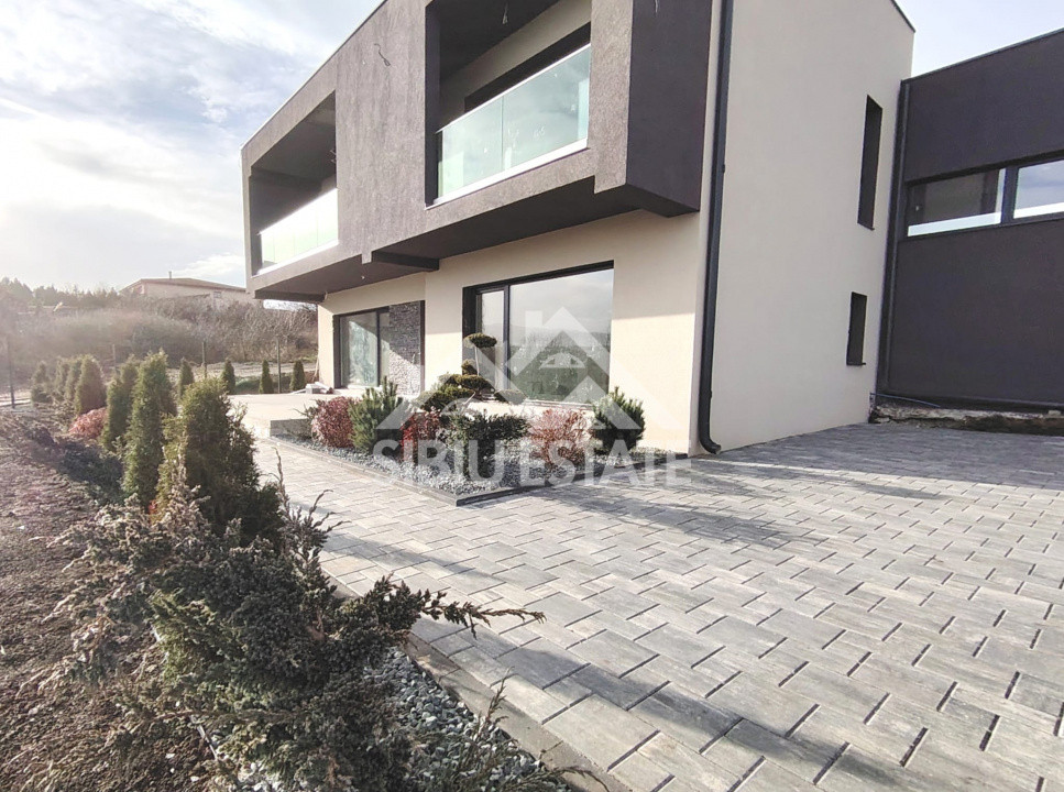 Casa Sibiu, Selimbar teren 790 mp, garaj, terase