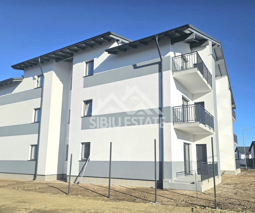 Apartament  Selimbar, 2 camere, balcon cu boxa, parcare, NOU 