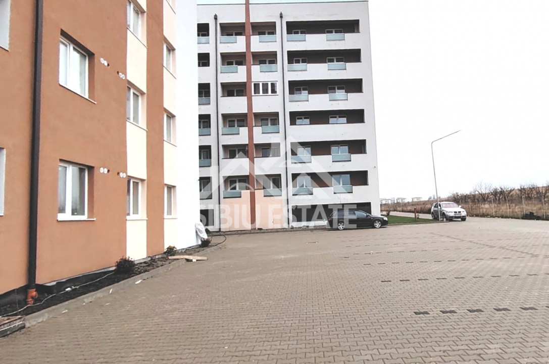 Apartament Sibiu 3 camere, 2 bai, terasa si boxa