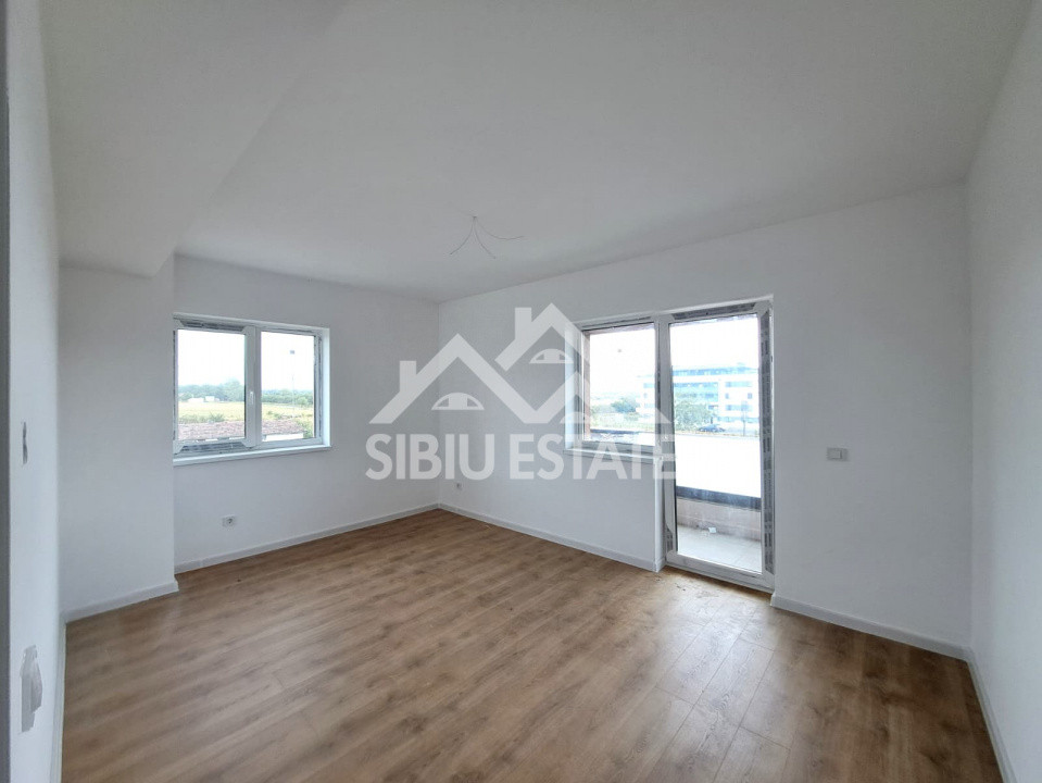 Apartament Sibiu 3 camere, 2 bai, terasa si boxa