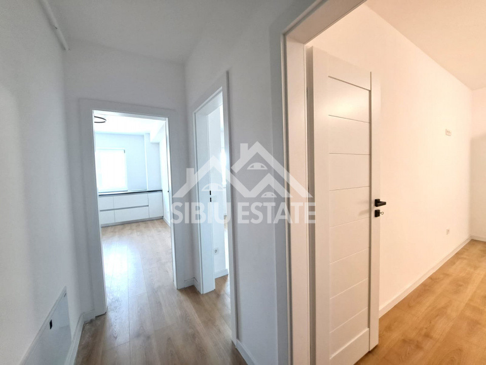 Apartament Sibiu 3 camere, 2 bai, terasa si boxa