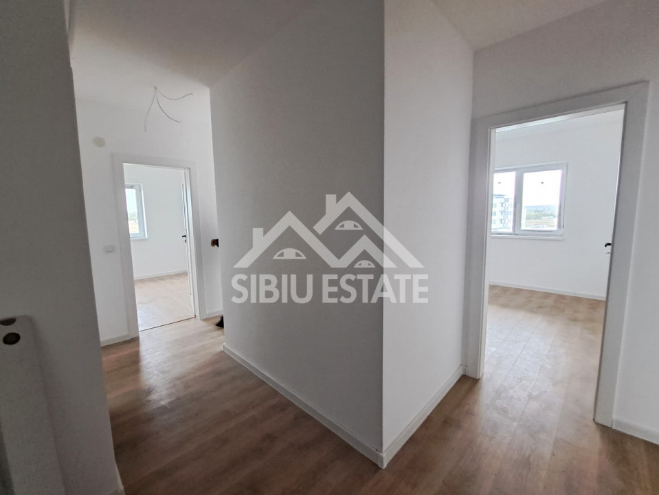 Apartament Sibiu 3 camere, 2 bai, terasa si boxa