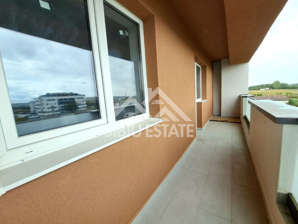 Apartament Sibiu 3 camere, 2 bai, terasa si boxa