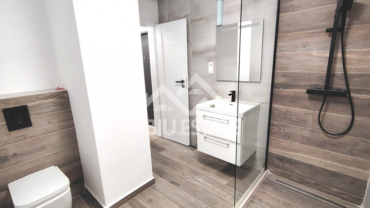 Apartament Sibiu 3 camere, 2 bai, terasa si boxa