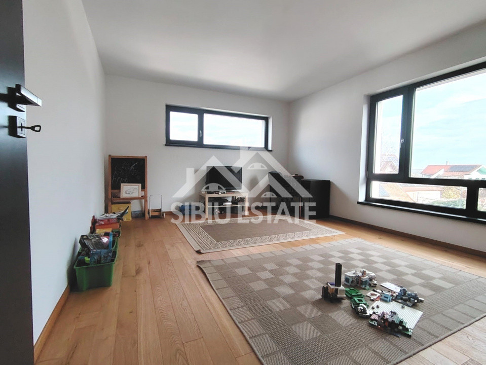 Casa moderna, terasa panoramica, HOME & BUSINESS