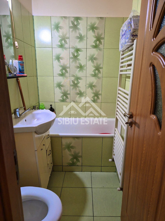 Apartament de vanzare semidecomandat cu 2 camere- Sibiu 