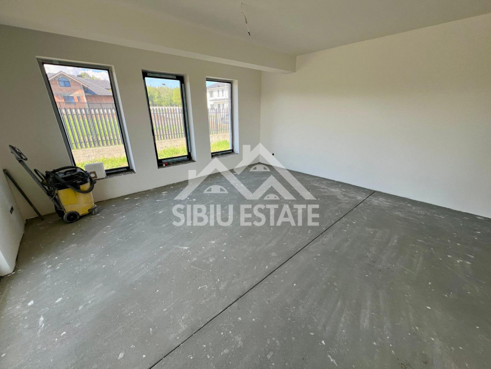 Casa individuala generoasa 5 camere, carport si pivnita curte 500 mp 