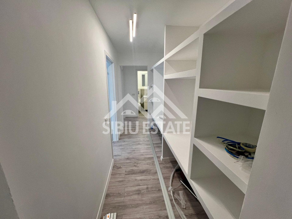 Apartament 4 camere renovat, 79 mp + logie, Vasile Aaron, Sibiu