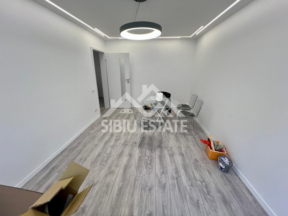 Apartament 4 camere renovat, 79 mp + logie, Vasile Aaron, Sibiu