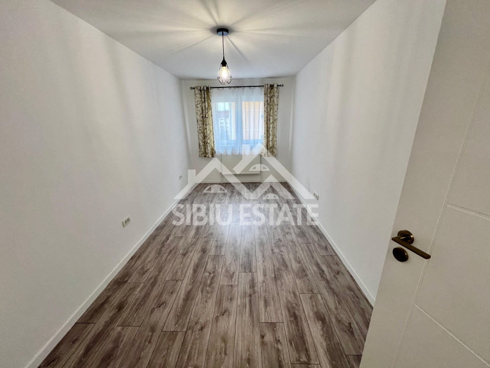 Apartament 4 camere renovat, 79 mp cu logie, Vasile Aaron, Sibiu