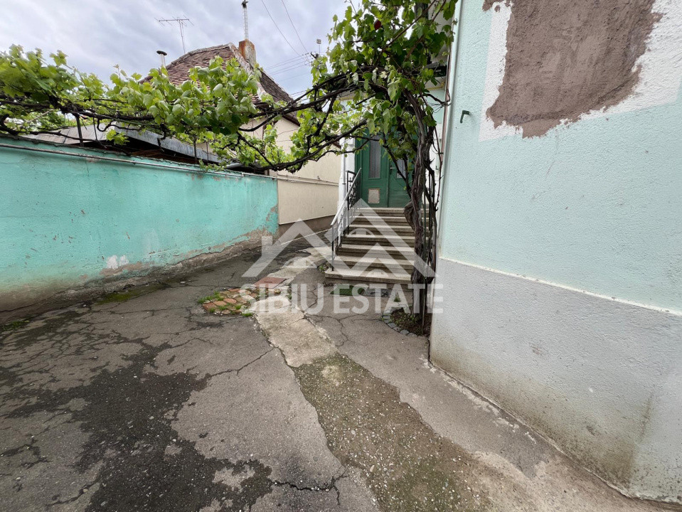 De vânzare: Proprietate cu 2 unități locative – Zona Lupeni, Sibiu