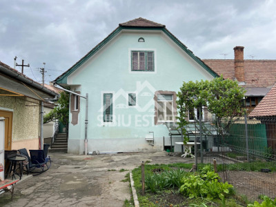 De vânzare: Proprietate cu 2 unități locative – Zona Lupeni, Sibiu