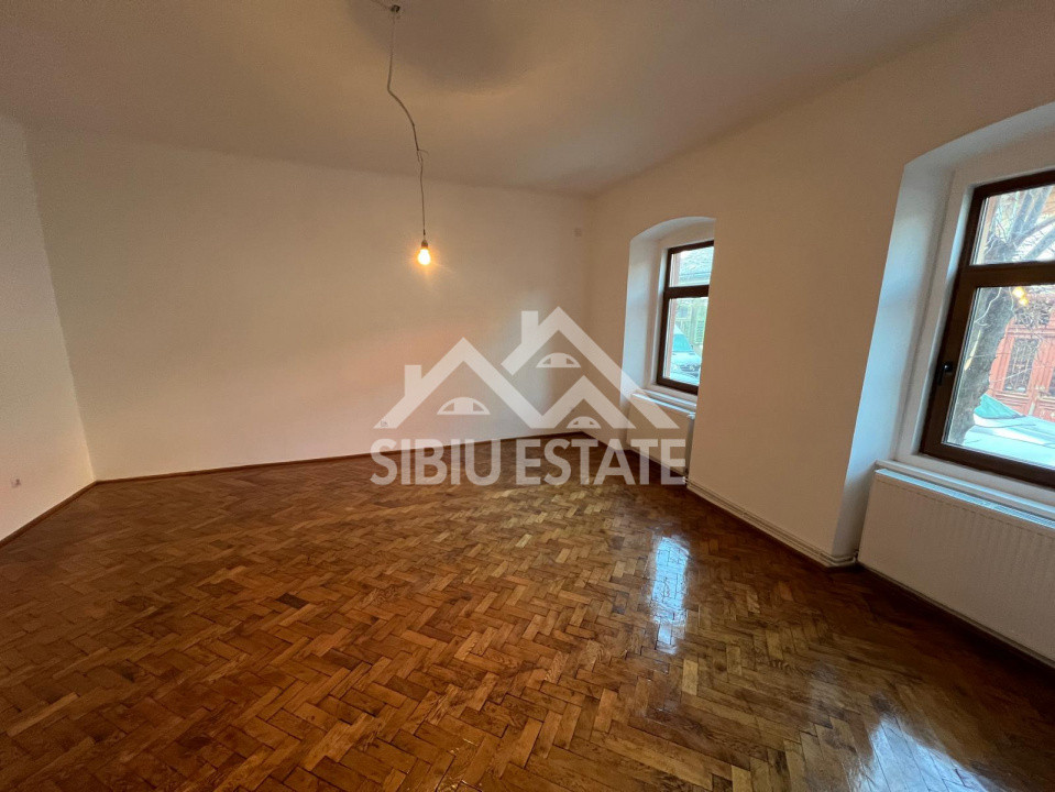 Apartament la casă de vânzare – str. Crișanei, Sibiu 