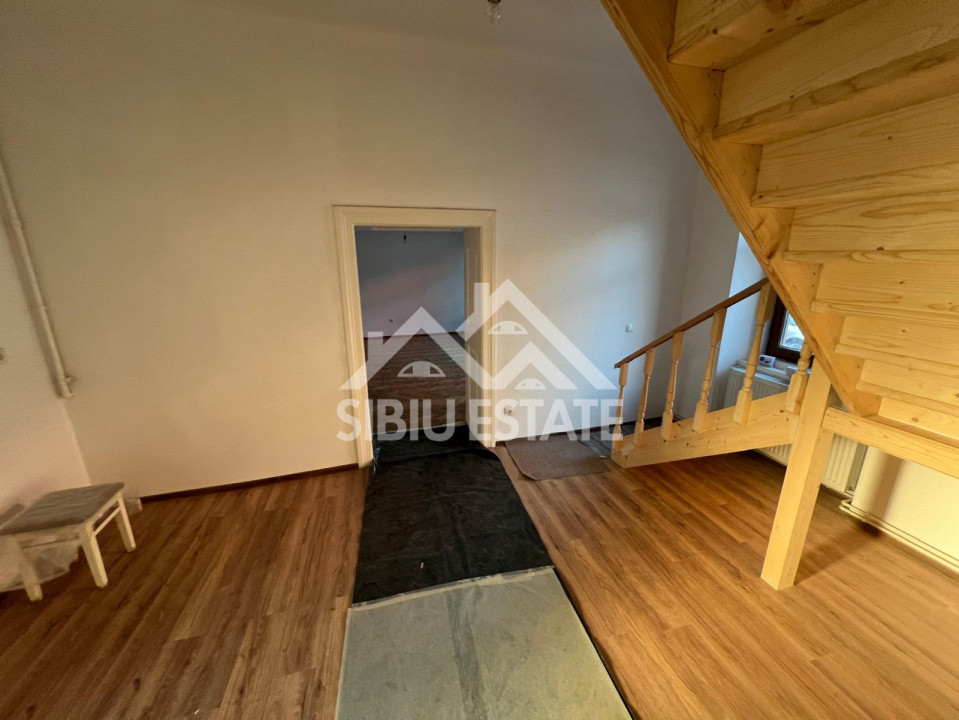 Apartament la casă de vânzare – str. Crișanei, Sibiu 