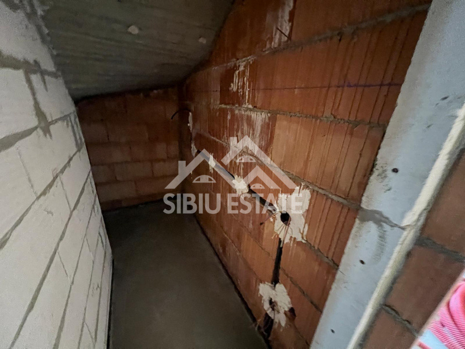 Casă individuală cu garaj – Calea Cisnădiei, zona Lidl