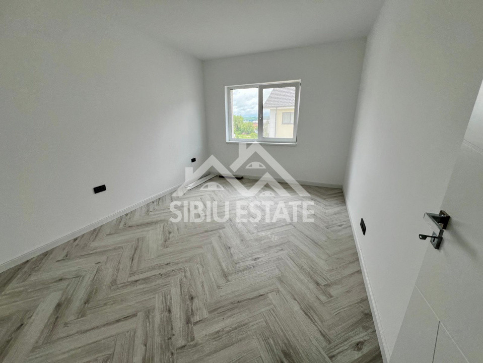  De vânzare | Apartament tip Studio boxa si loc parcare Selimbar 