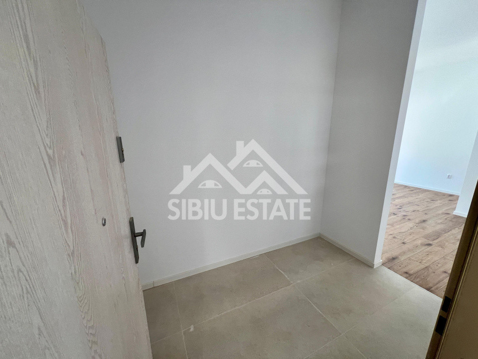  Apartament spațios la parter – ideal locuință sau spațiu comercial