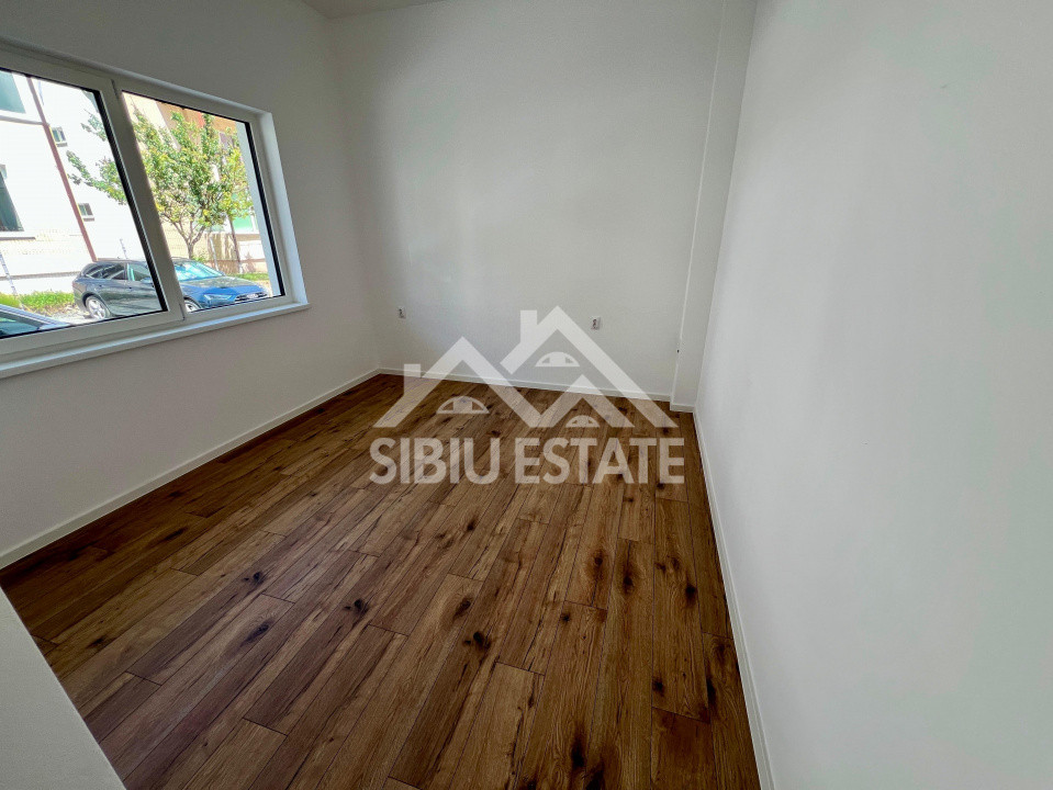  Apartament spațios la parter – ideal locuință sau spațiu comercial