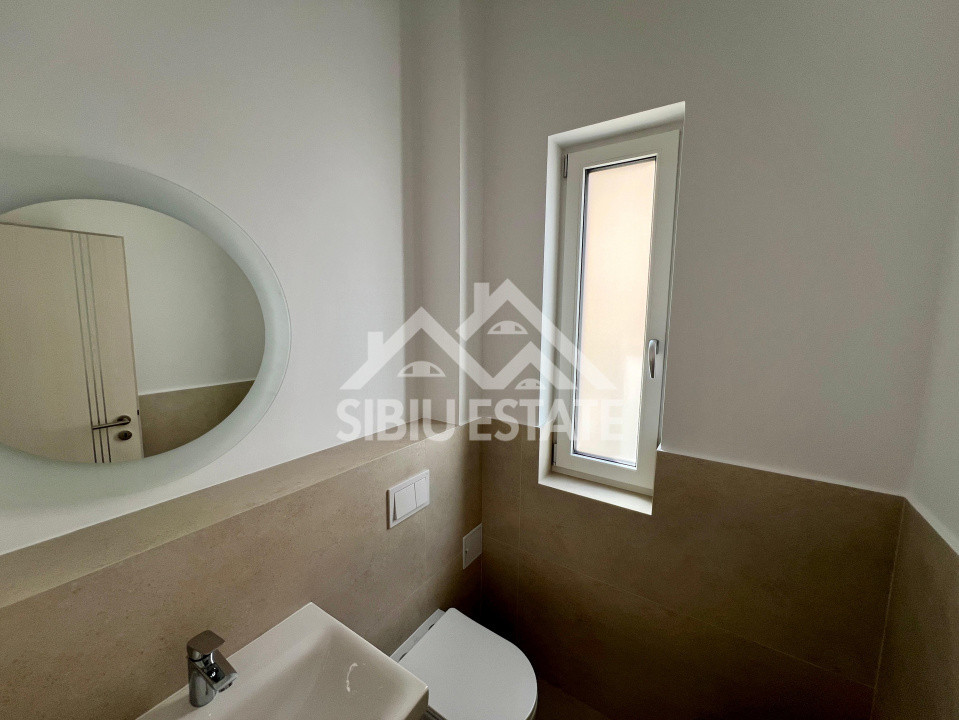  Apartament spațios la parter – ideal locuință sau spațiu comercial
