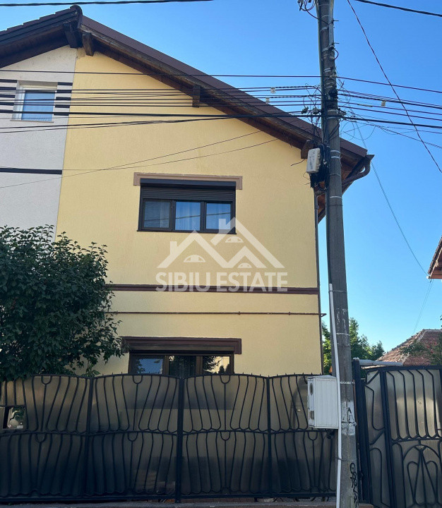 Casa tip duplex 5 camere 350 mp teren terasa cu zona gratar si pivnita