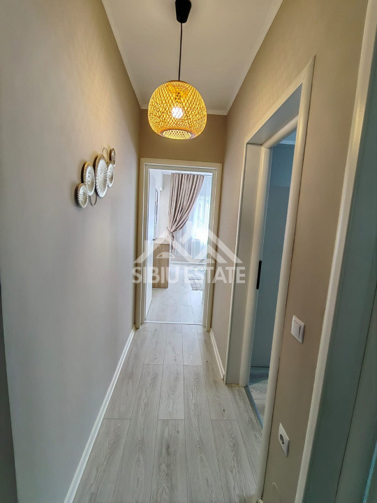 Aprtament 3 camere terasa mare 12 mp inchisa Ciresica loc parcare 