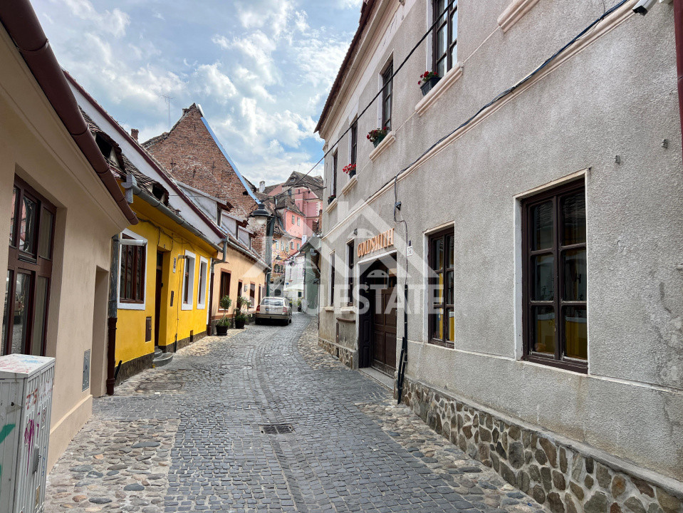  Imobil monument istoric de vânzare – Strada Târgului, Sibiu
